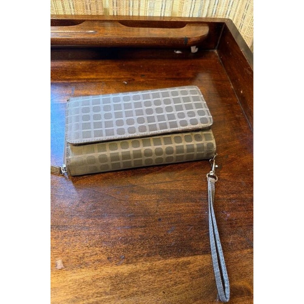 Ladies wallet with mini compartments